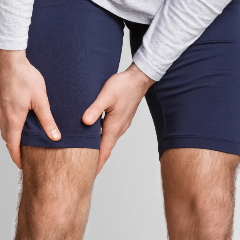 Sobrecarga muscular en piernas de deportistas